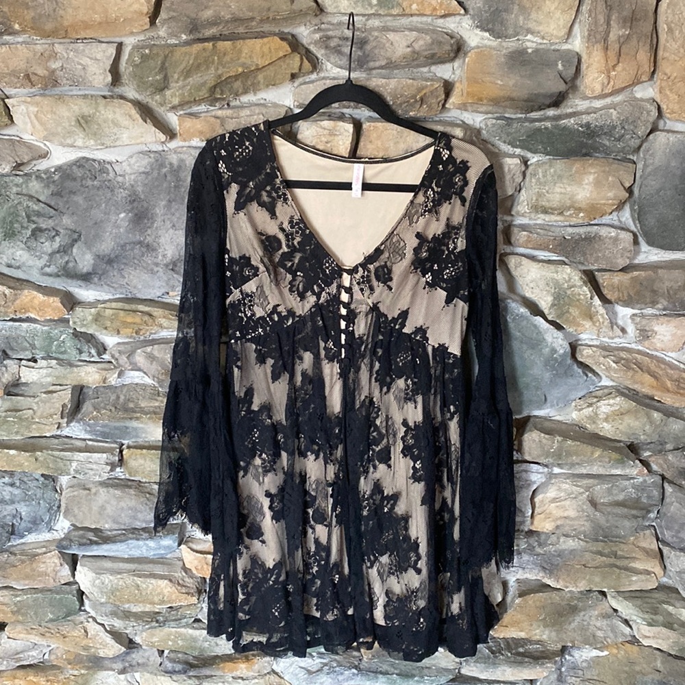 Black and Cream Lace Dress